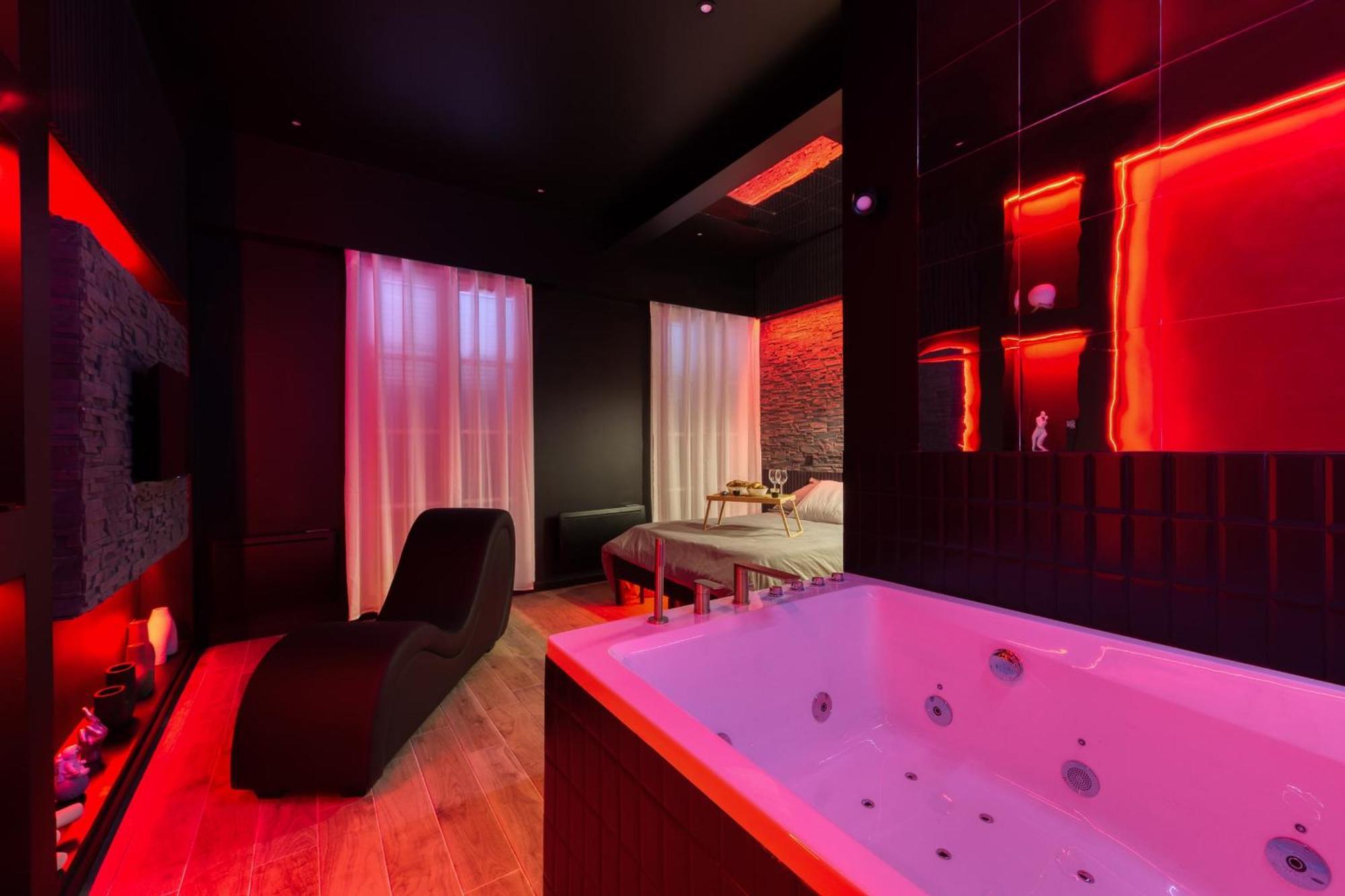 Suite Deluxe - Jacuzzi Melun Kültér fotó