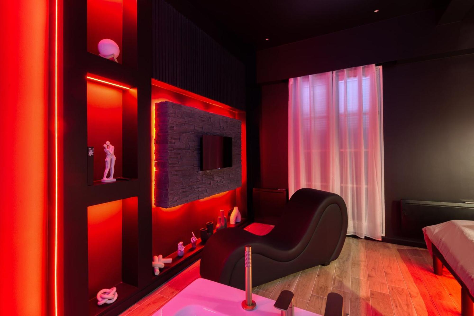 Suite Deluxe - Jacuzzi Melun Kültér fotó