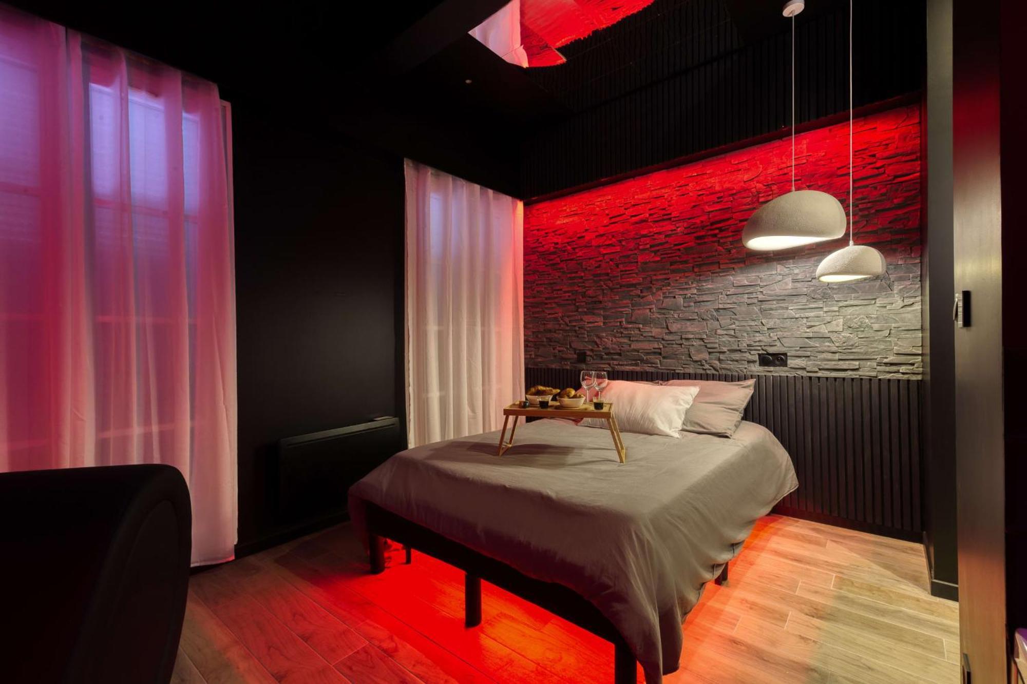Suite Deluxe - Jacuzzi Melun Kültér fotó