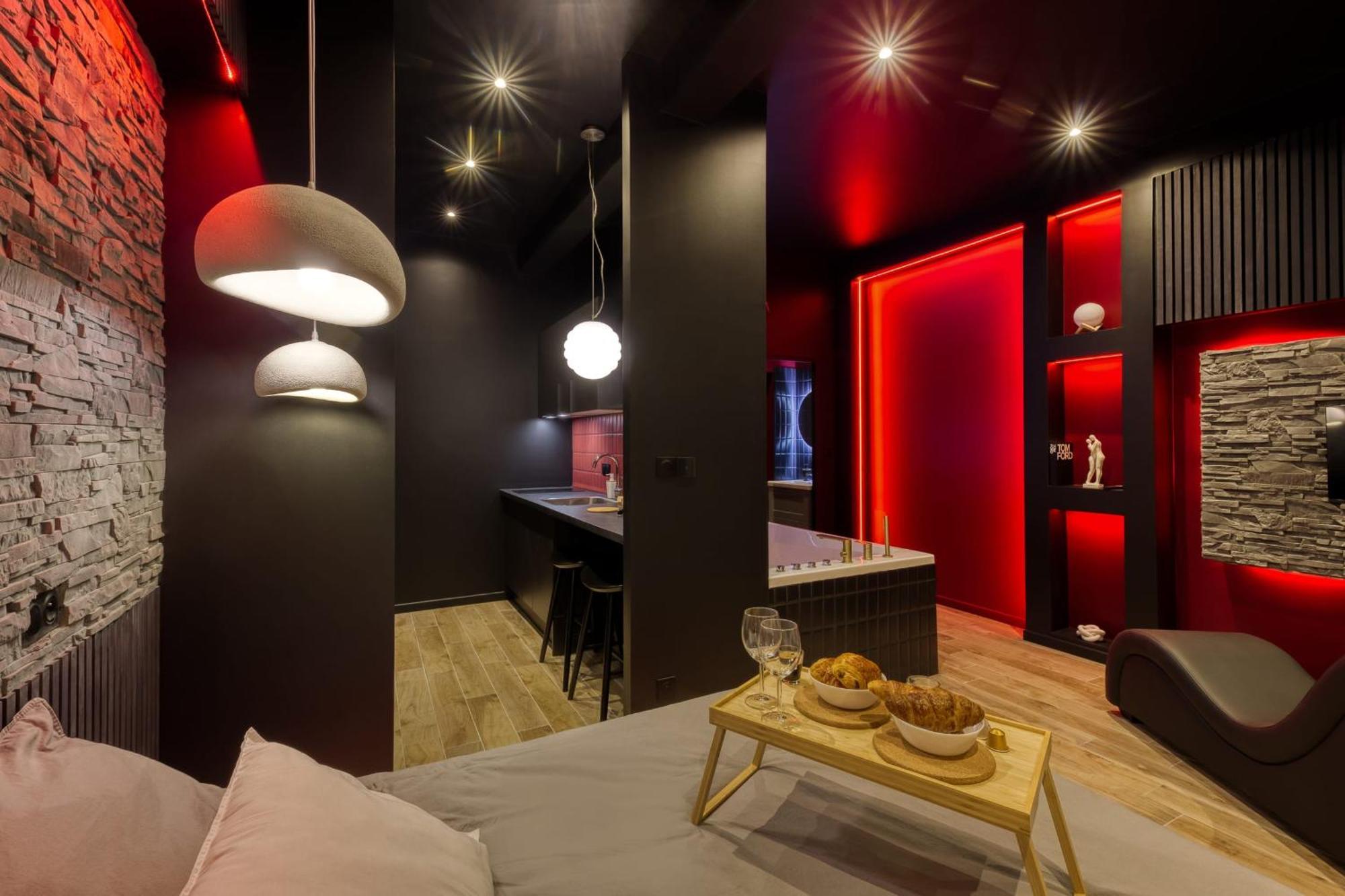 Suite Deluxe - Jacuzzi Melun Kültér fotó